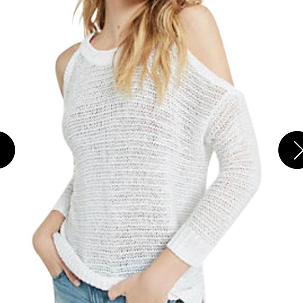 🐚🐚NWT EXPRESS cold shoulder high low knitted sweater SM🐚🐚
